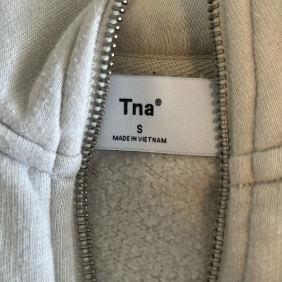 TNA quarter zip - Picture 2 of 2